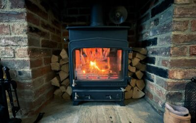 Hoe je een zithoek rond de kachel gezellig en functioneel inricht