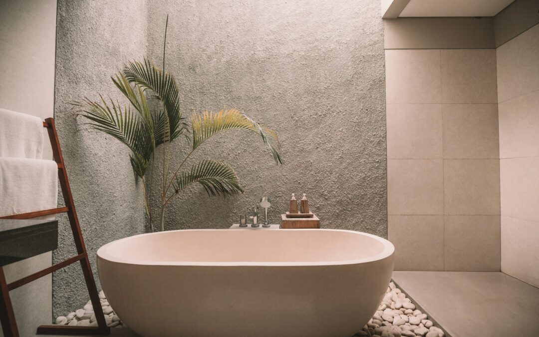 Rust en luxe in de moderne badkamer